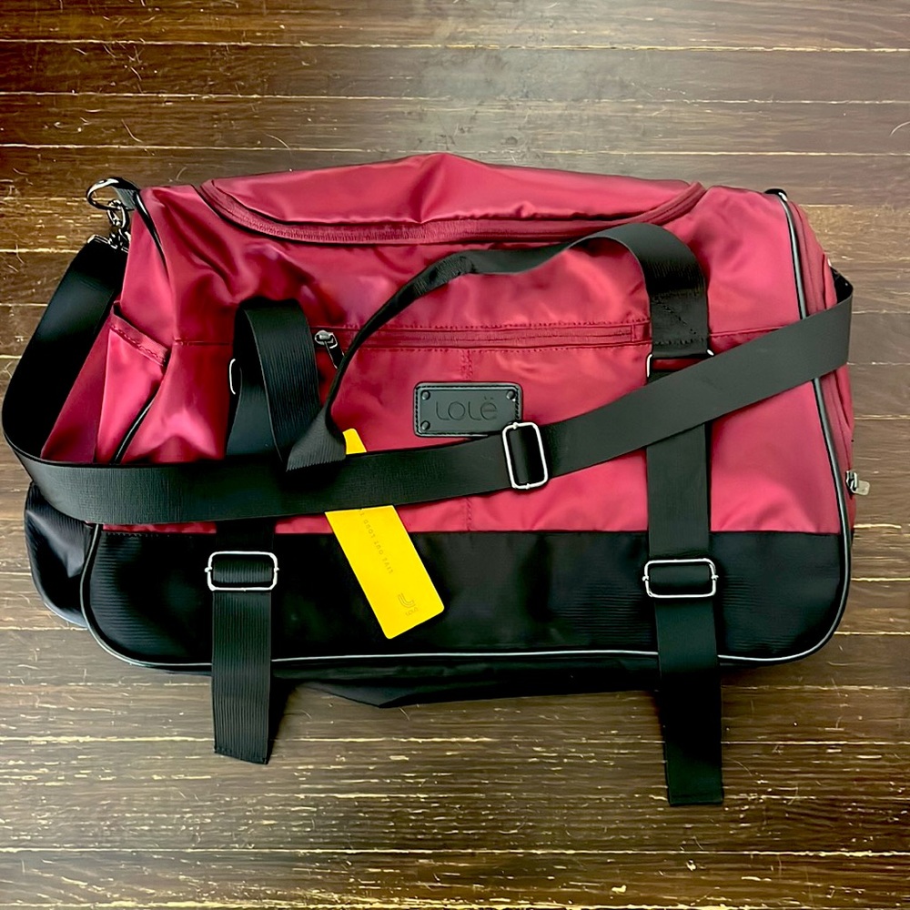 Lolë Gym Shoulder Yoga Duffle Cross Body Brazen Bag NWT